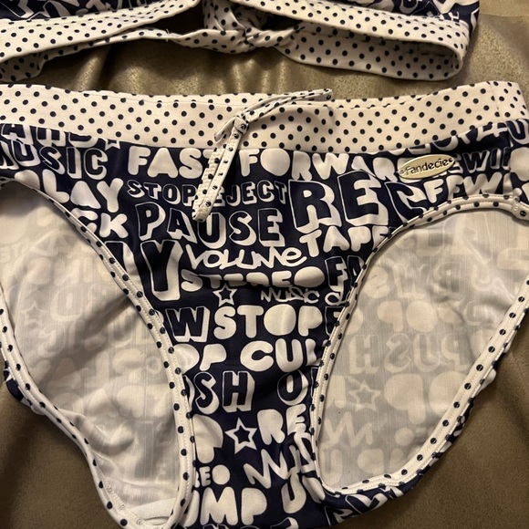 Swimsuits Set - Picture 3 of 4